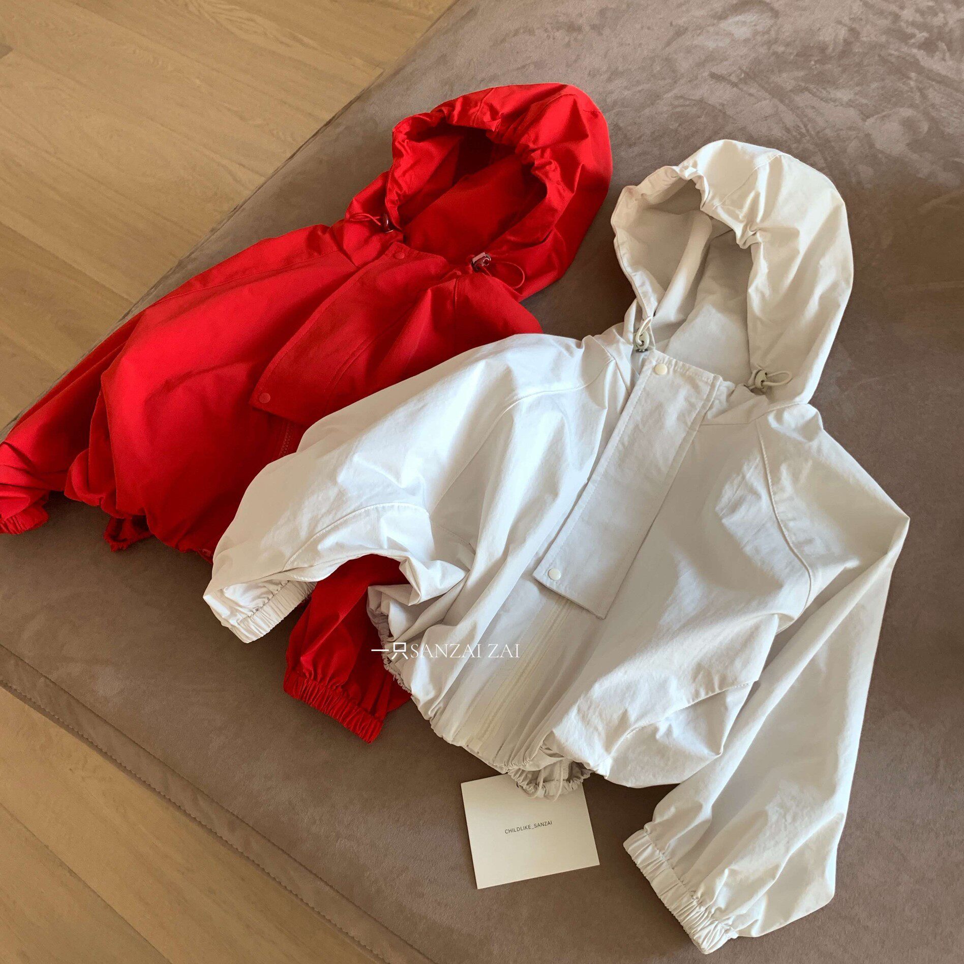 女童春秋款连帽外套女宝宝韩版休闲夹克衫儿童装春季薄款冲锋衣潮