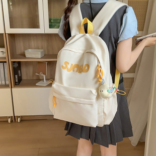 高颜值字母书包初中女生轻便简约背包高中大学生双肩包女 2025新款