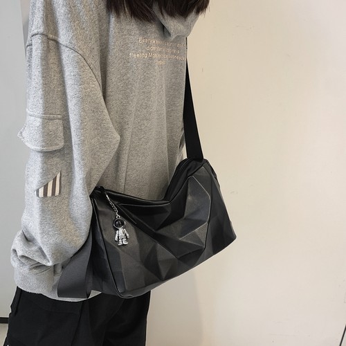 复古小黑包斜挎包大容量简约