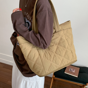 棉服包包菱格纹托特包女大容量通勤简约百搭大学生上班手提单肩包