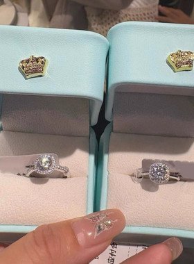 东来同款爆闪小方糖钻戒一克拉莫