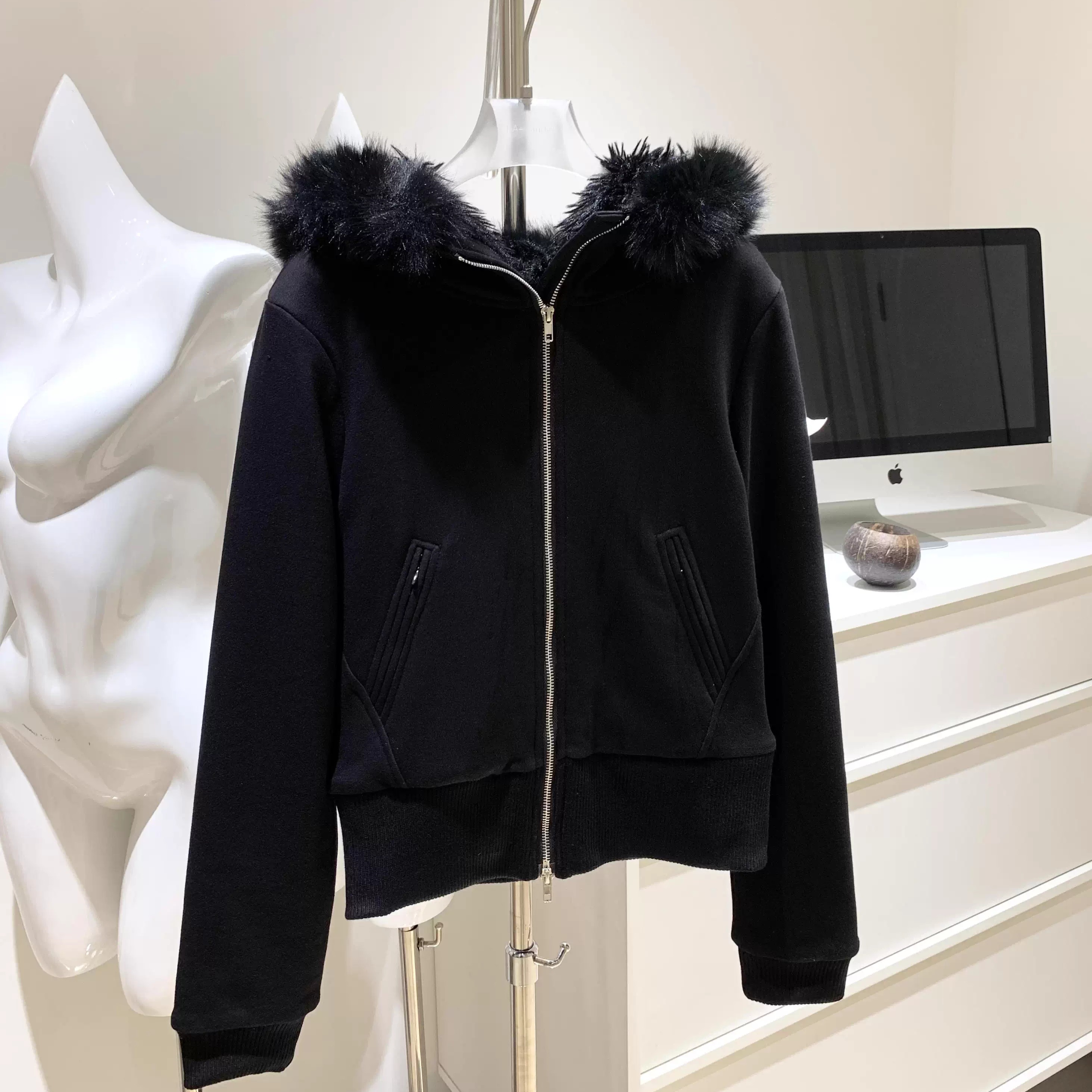 蘑糯糯黑色大毛领毛毛外套冬季