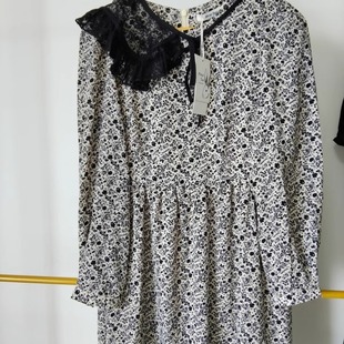 05.26满三件包邮清仓末货免代G艾苏M码黑白花色假领子长袖连衣裙