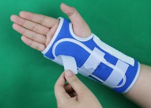 手腕关节骨折带支具腕脱臼护具腕骨夹板腕部扭伤支架保健护托