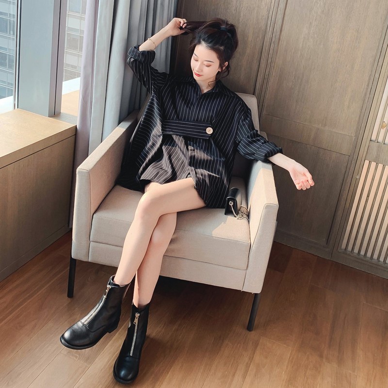 have cash less than that is registered in the accounts jacket Sense of design Jeans shirt Sense of design Early Autumn girl student Versatile A small minorityin the Women's clothing/Boutique , Shirt  category - from Buy2taobao.com to provide professional Taobao agent buy service