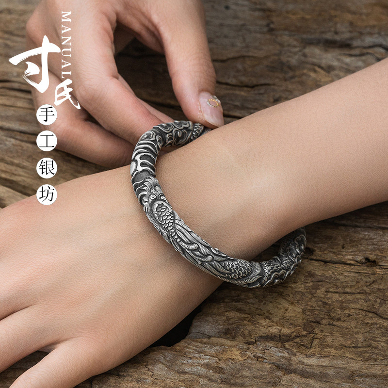 寸银坊云南足银大师工艺典藏版圆柱满雕立体穿云龙手镯.传承