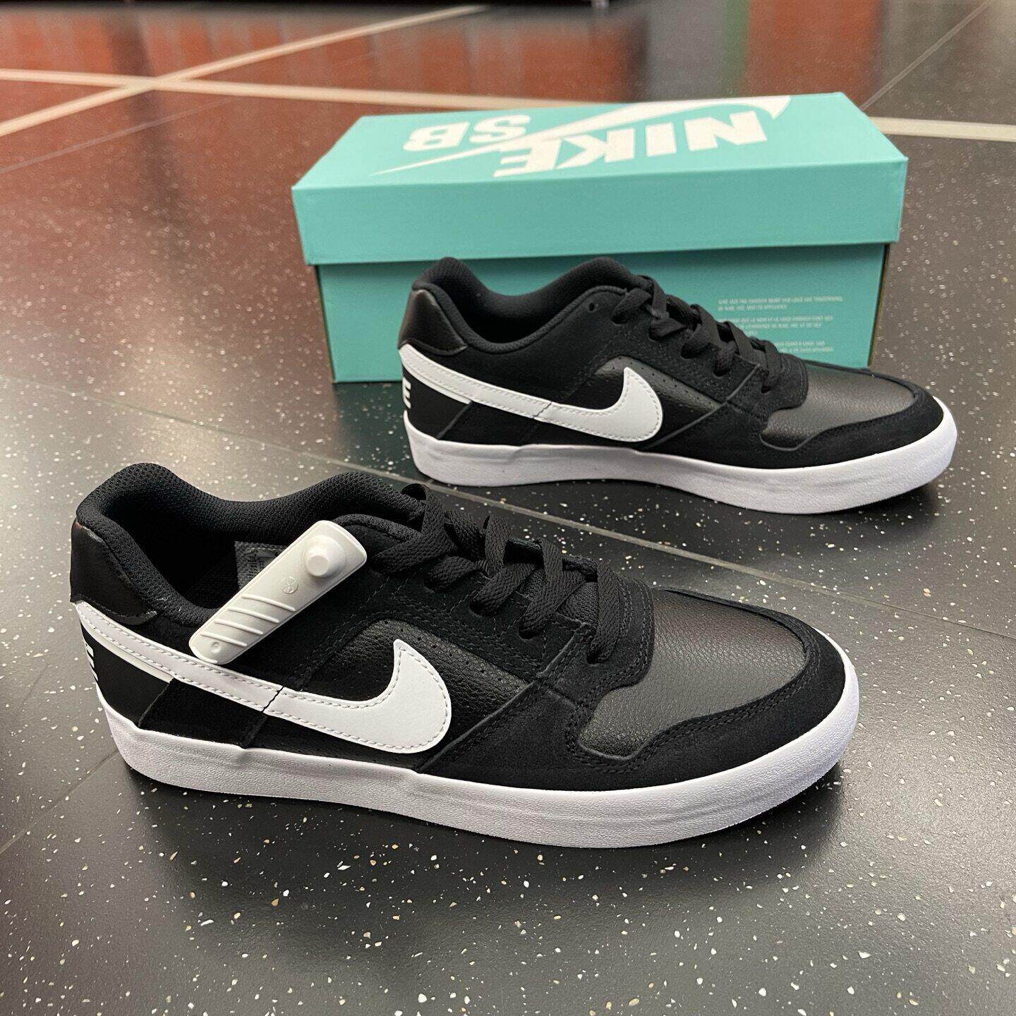 Nike 男女 情侣 SB FORCE 百搭黑白运动休闲滑板鞋942237-010