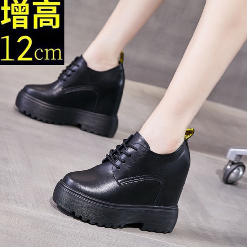 2025秋冬内增高单鞋女厚底坡跟百搭小皮鞋12cm超高跟显瘦英伦风潮