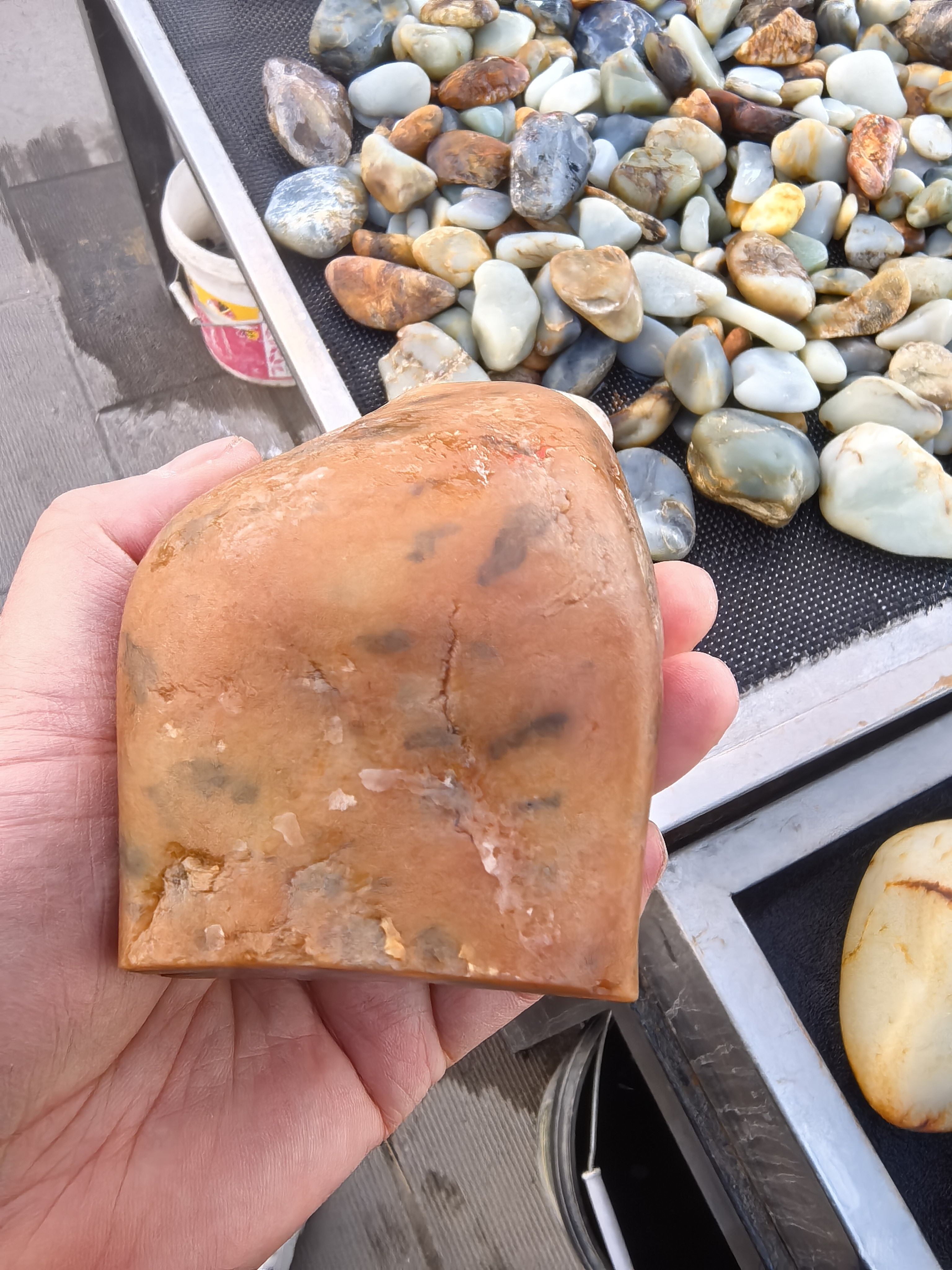 新疆和田籽料青花玉沁红皮青花