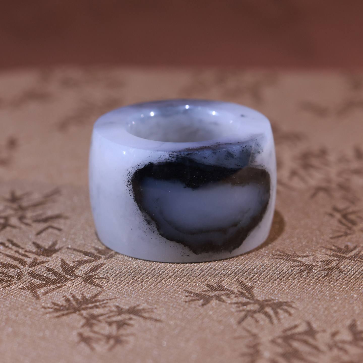 新疆和田玉青花玉籽料玉扳指圈口21mm