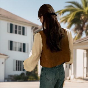 2025棕色马甲甜心时尚 复古百搭短背心小个子 简约V领叠穿马夹女款