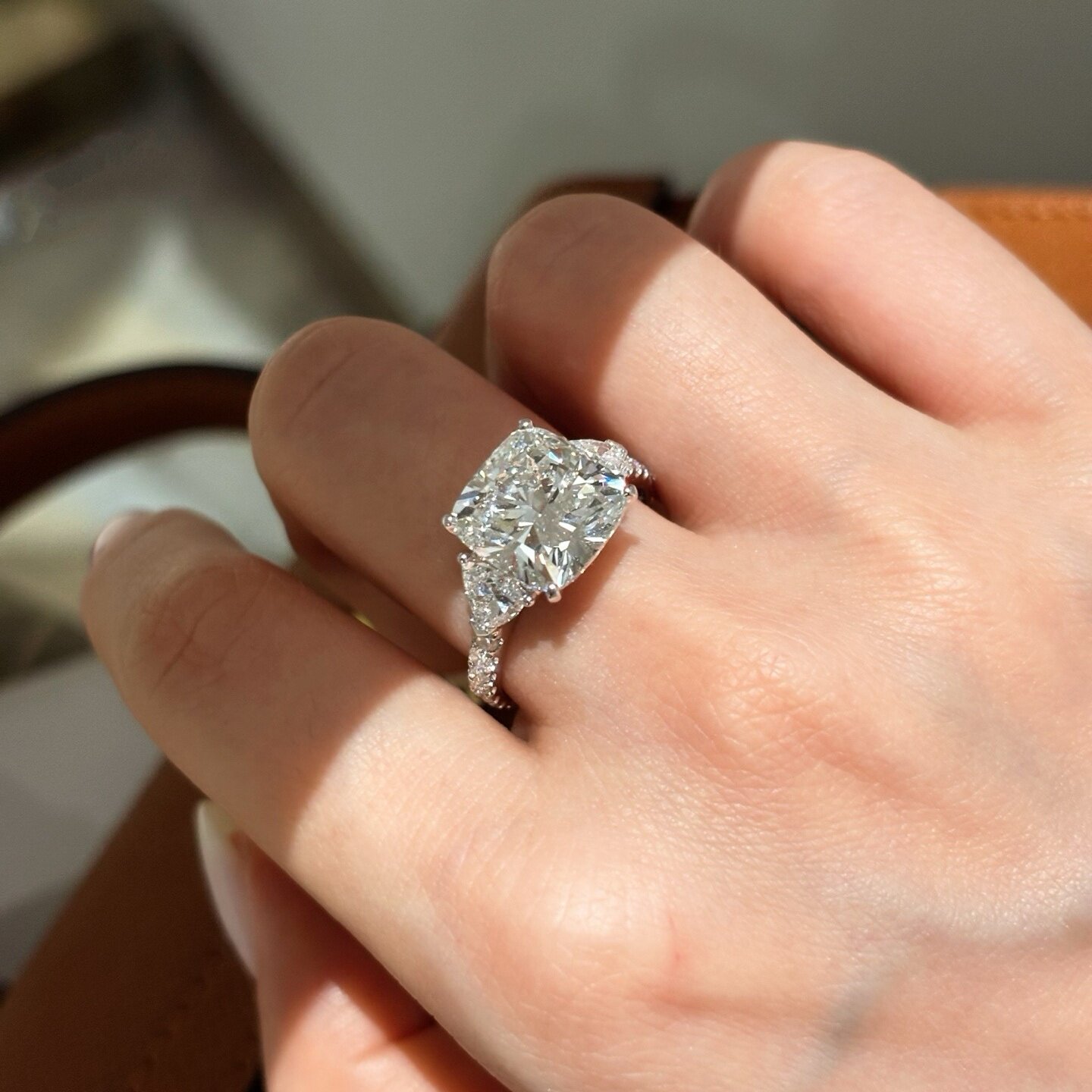 18K白金培育钻三生石方钻结婚求婚戒指IGI人工人造合成钻石婚戒女
