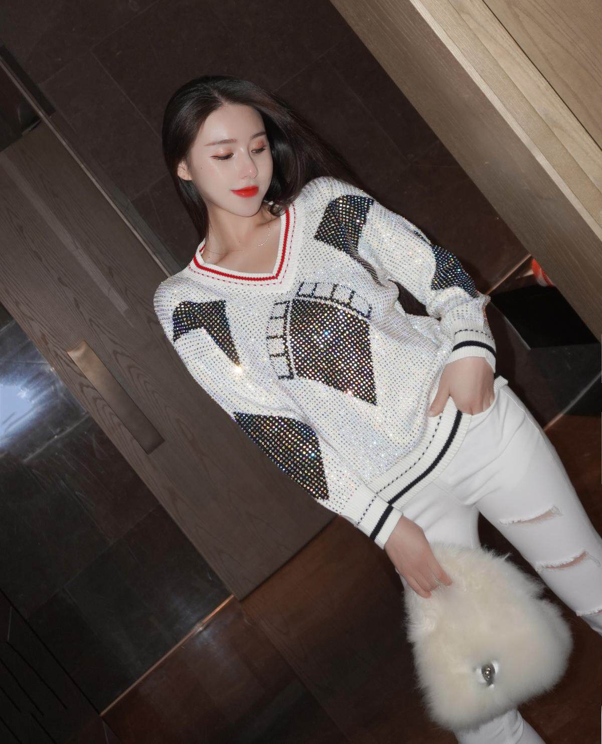 College wind V-neck Rhinestone wool Sweater 2019 Autumn and winter new pattern Hot stamping sweaterin the Women's clothing/Boutique , Sweaters  category - from Buy2taobao.com to provide professional Taobao agent buy service