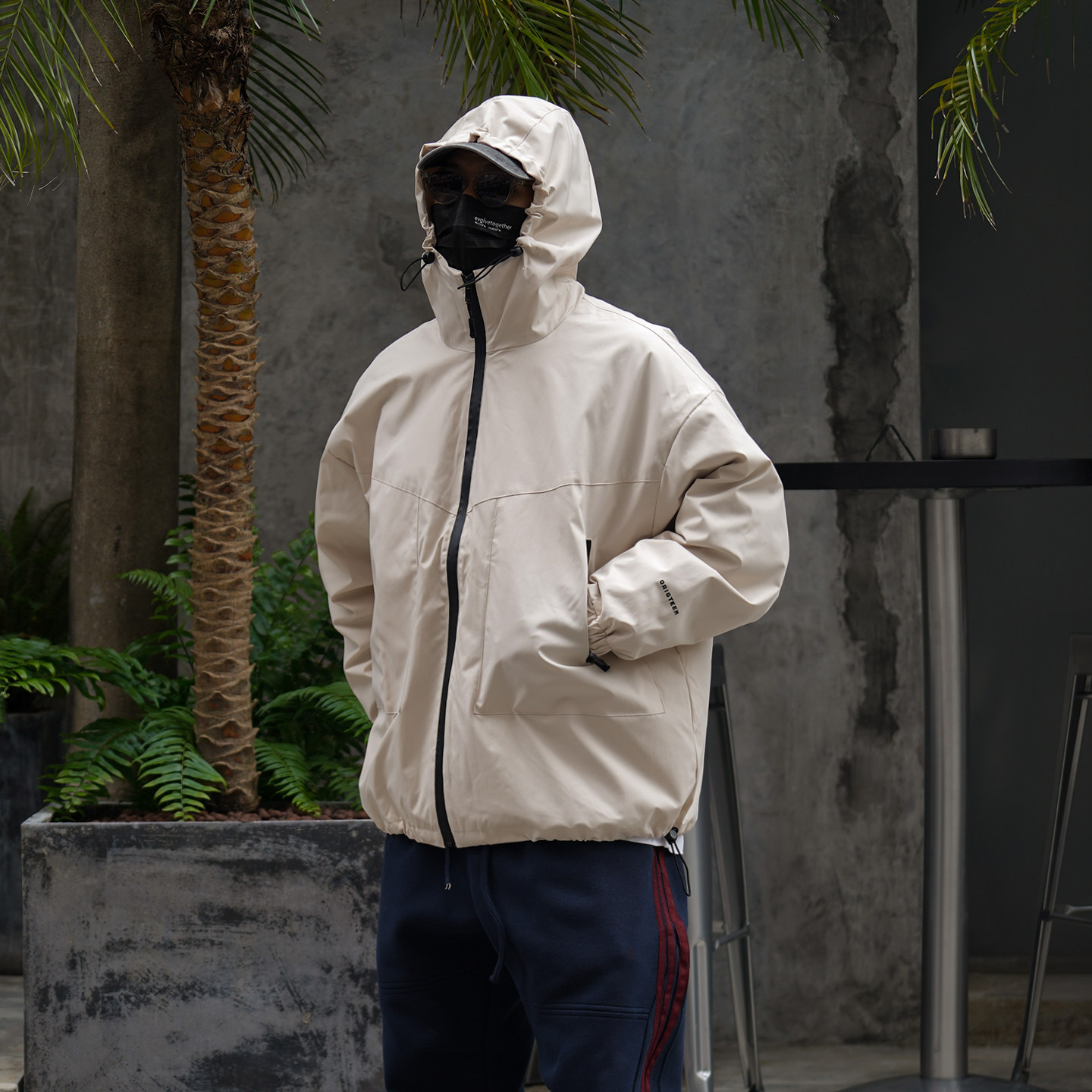 三合一户外加厚白鸭绒羽绒服