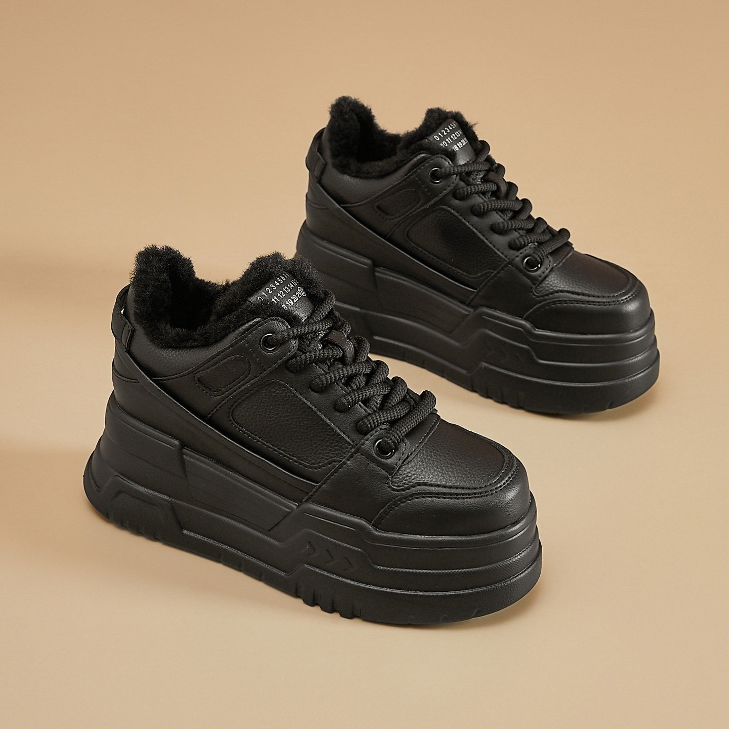 白色厚底松糕鞋女2026春季新款增高小白鞋韩版百搭真皮运动休闲鞋