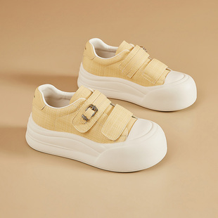 真皮百搭轻便魔术贴板鞋2026春季新款鞋子百搭不累脚小白鞋