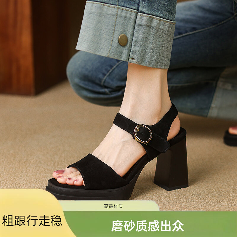 全皮9厘米高跟鞋女夏新款百搭通勤防水台粗跟一字带凉鞋真皮磨砂