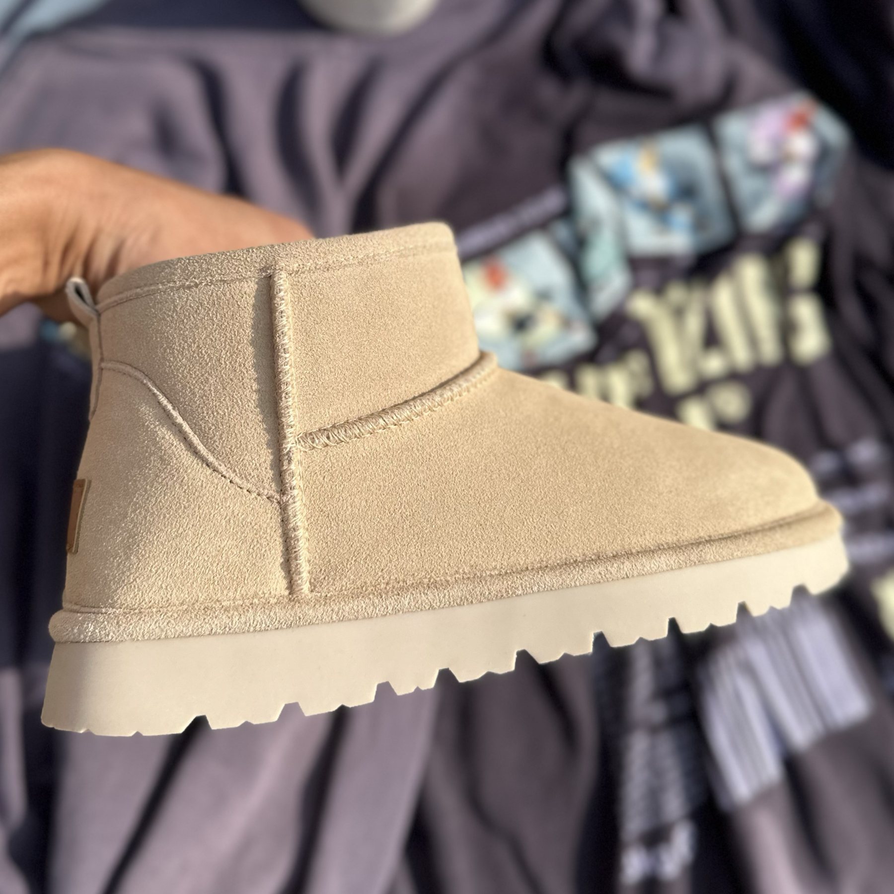 纽扣牛皮防水圆头百搭低筒雪地靴