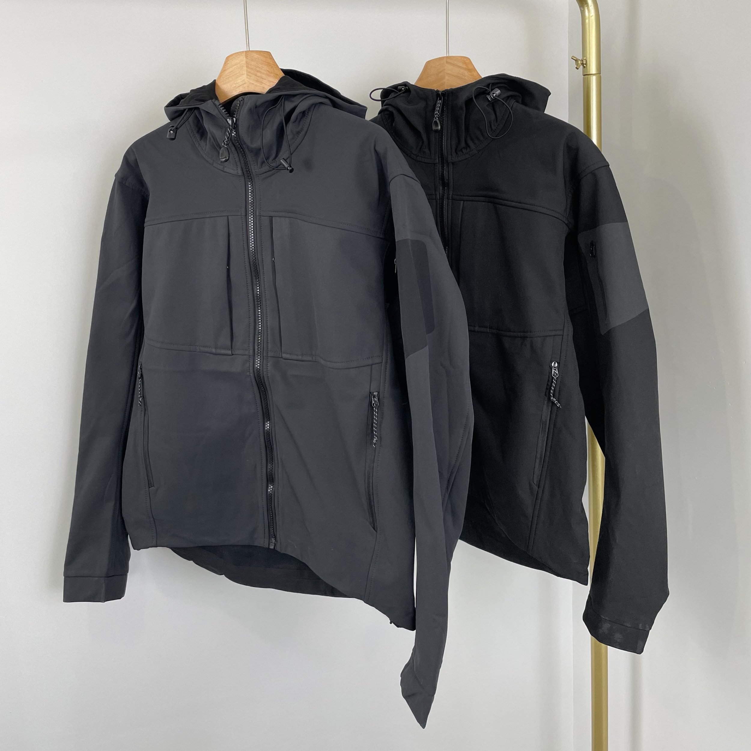 B7210日单新款加绒保暖户外冲锋衣男女同款多口袋徒步软壳衣外套