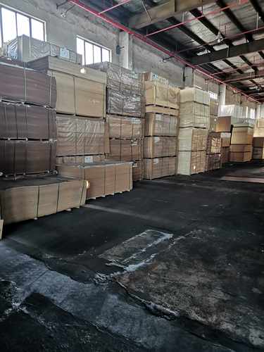 1到30毫米低中高密度纤维板可定制各种尺寸贴面雕刻裁切厂家直销