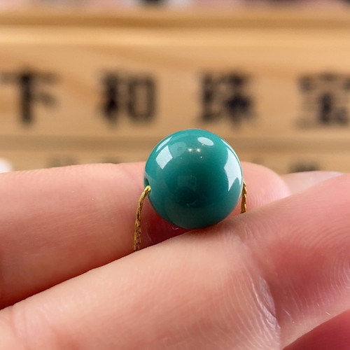 瓷釉级玉化绿圆珠 卡10.3