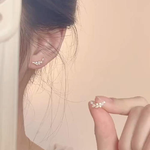 精致麦穗耳钉微镶锆石