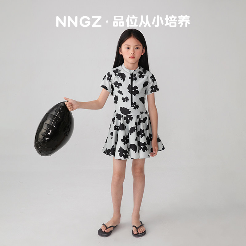 NNGZ设计师女童满印连体泳衣洋气时髦儿童海边训练游泳衣童装泳裙