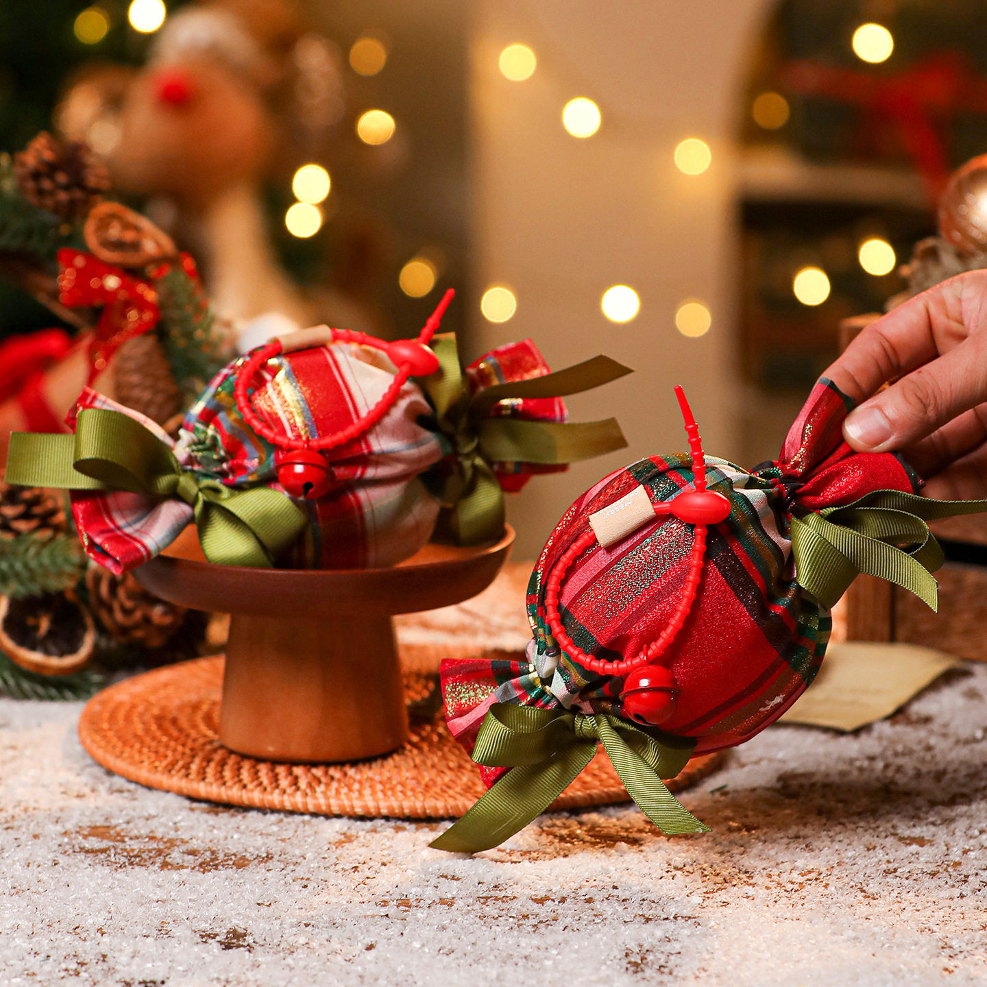 丝绒苹果袋2025新款创意圣诞礼品圣诞礼物平安夜苹果盒束口手提袋