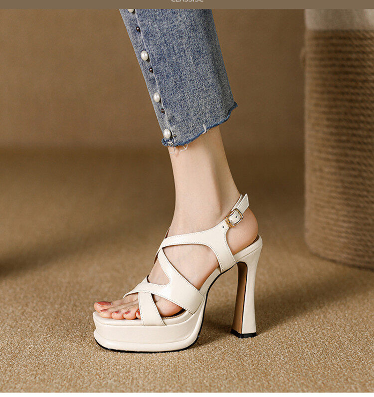 夏季新款11.5厘米高跟方头露趾粗跟防水台日常简约百搭时装凉鞋女