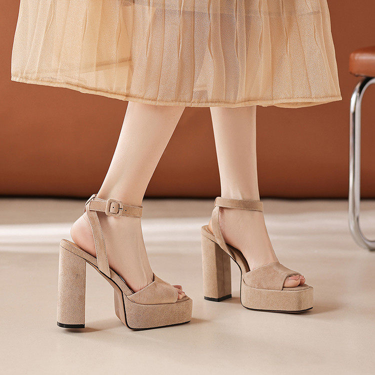 2026夏季新款厚底粗跟防水台女鞋羊皮超高跟时装凉鞋女