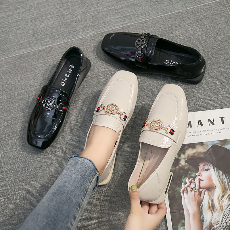 网红单鞋女2019秋新款英伦风一脚蹬平底乐福鞋漆皮加绒软底小皮鞋