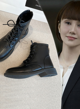2024新款马丁靴女英伦风平底短靴ins网红瘦瘦靴黑色秋冬机车靴子