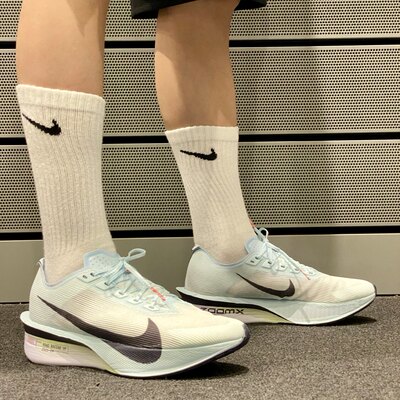 Nike耐克Vaporfly 4女子缓震运动竞速马拉松跑步鞋 HF6412-400