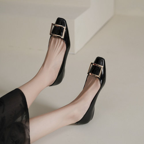 春秋款rv方扣单鞋法式平底鞋内增高鞋垫浅口新娘婚鞋防滑工作鞋女