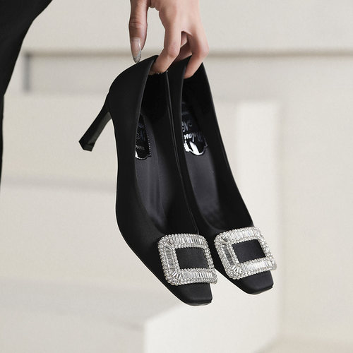 厂家直销高跟鞋绸缎红色婚鞋新娘