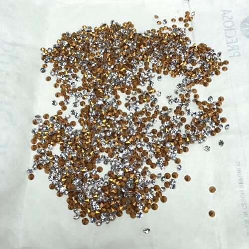P19约0.25CM进口捷克玻璃钻盘中一包 diy手工材料配件满30包邮