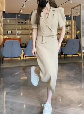 今年流行特惠22399大爱美依缘2025夏季新款御姐风开叉半身裙套装