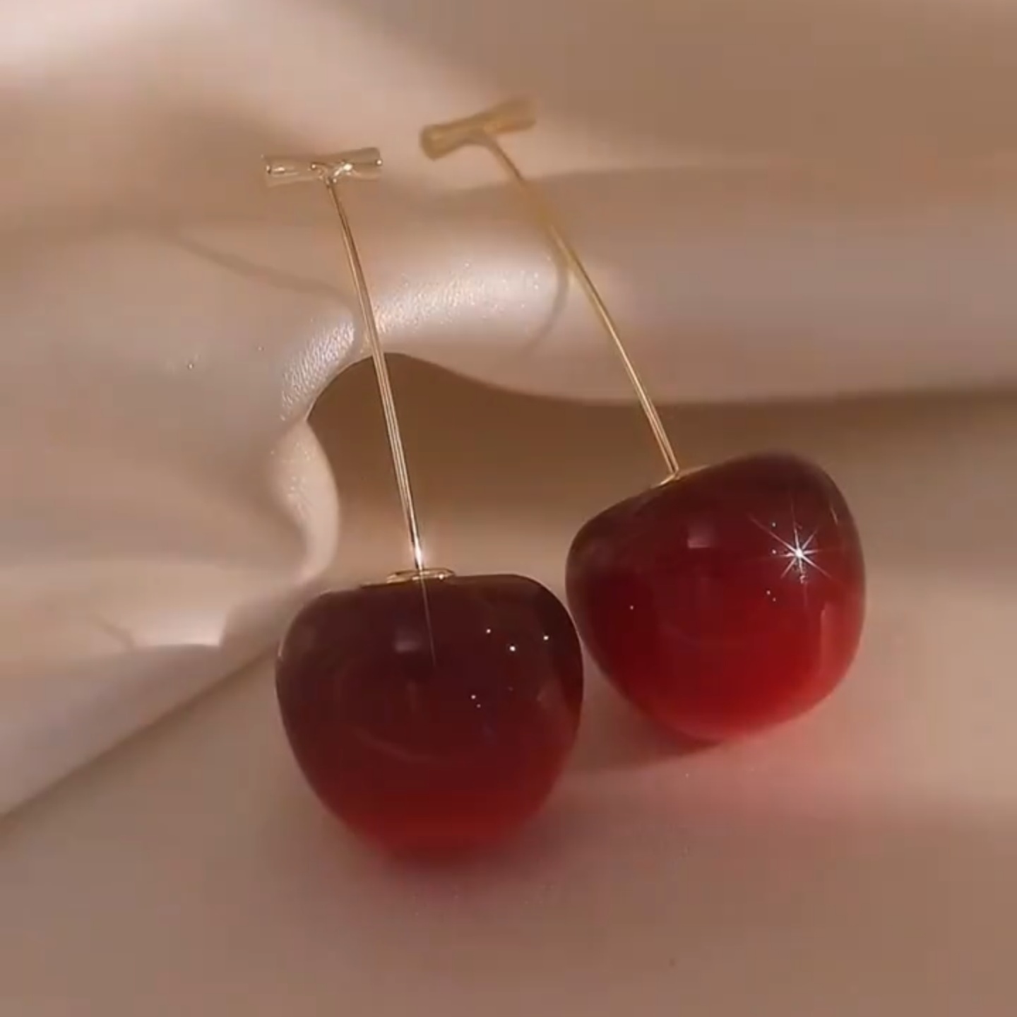 红色车厘子耳环女时尚高级感长款樱桃耳坠设计感轻奢气质甜美耳饰