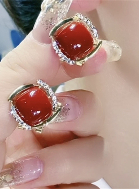 小众设计感红色方形银针耳钉轻奢高级感耳环时尚精致百搭新年耳饰