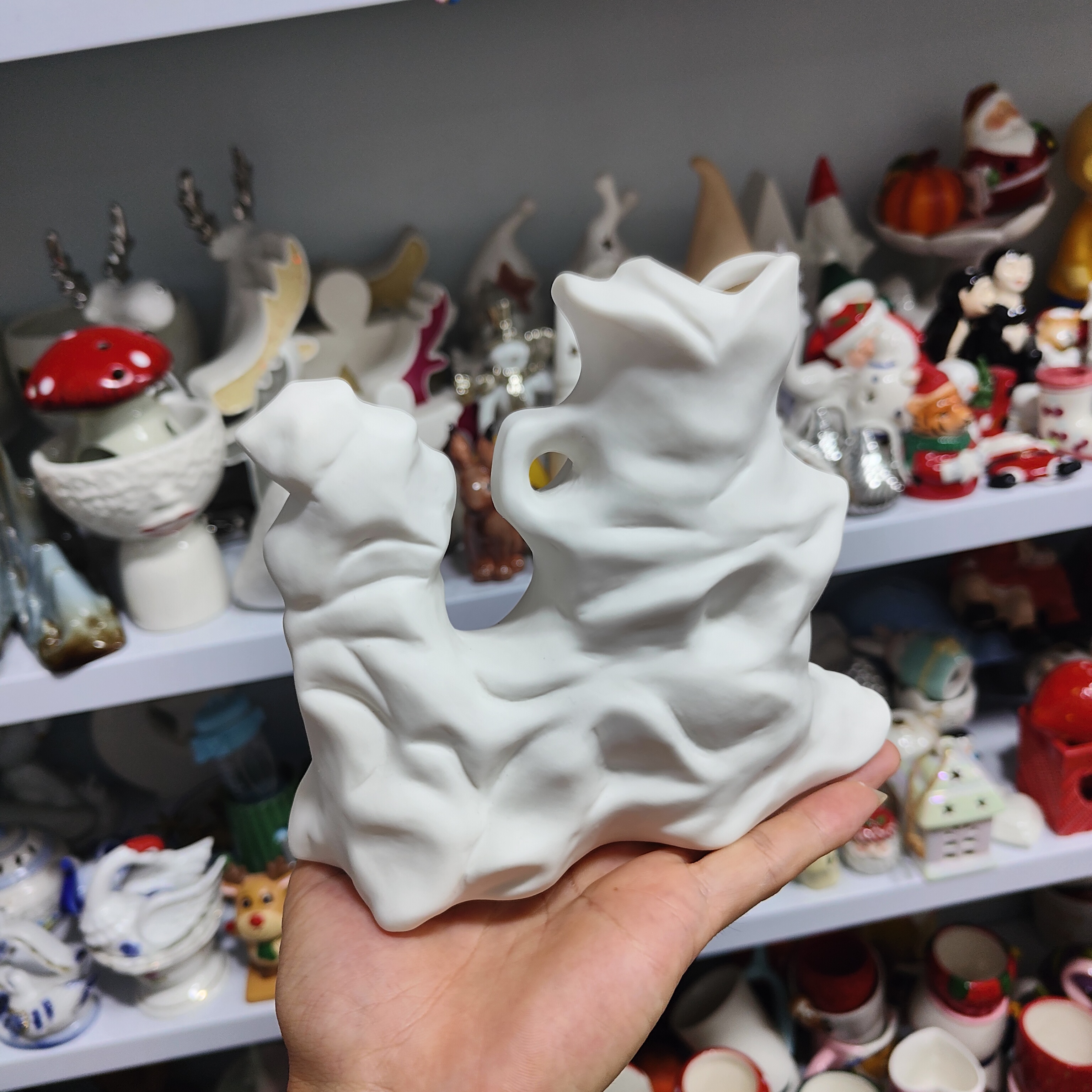 非偏远地区凑满19包邮部分瑕/素烧白瓷假山珊瑚花瓶摆件