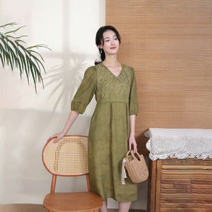 气质女裙 连衣裙小V领前身铃兰花刺绣简约九分袖 布符24夏季 新款