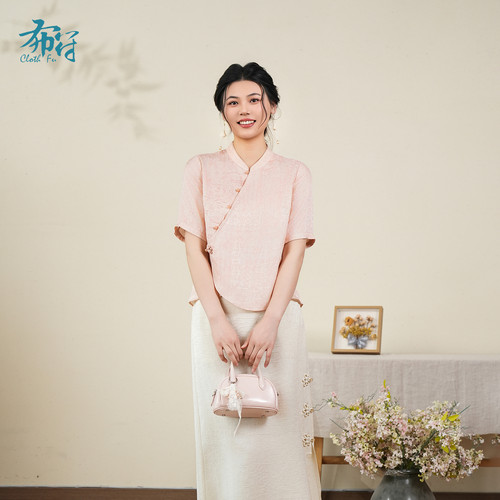 布符新中式「提花偏襟刺绣旗袍上衣」2026年夏新品时尚国风女装