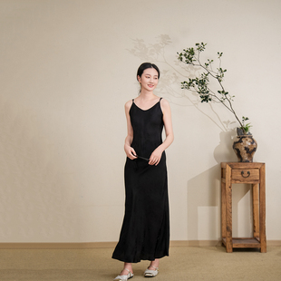 百搭 布符2025年夏季 新品 可调节肩带连衣裙女装 显瘦百搭气质时尚