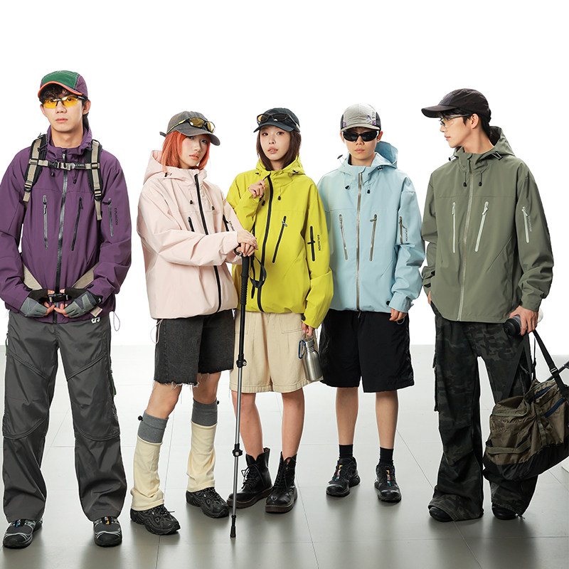 新款男女运动百搭时尚三合一显瘦防风防水户外登山夹克爆款冲锋衣
