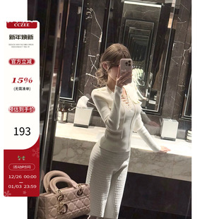 心动攻略 修身 设计感羊毛系带针织衫 长袖 上衣 女冬季 CCZEE