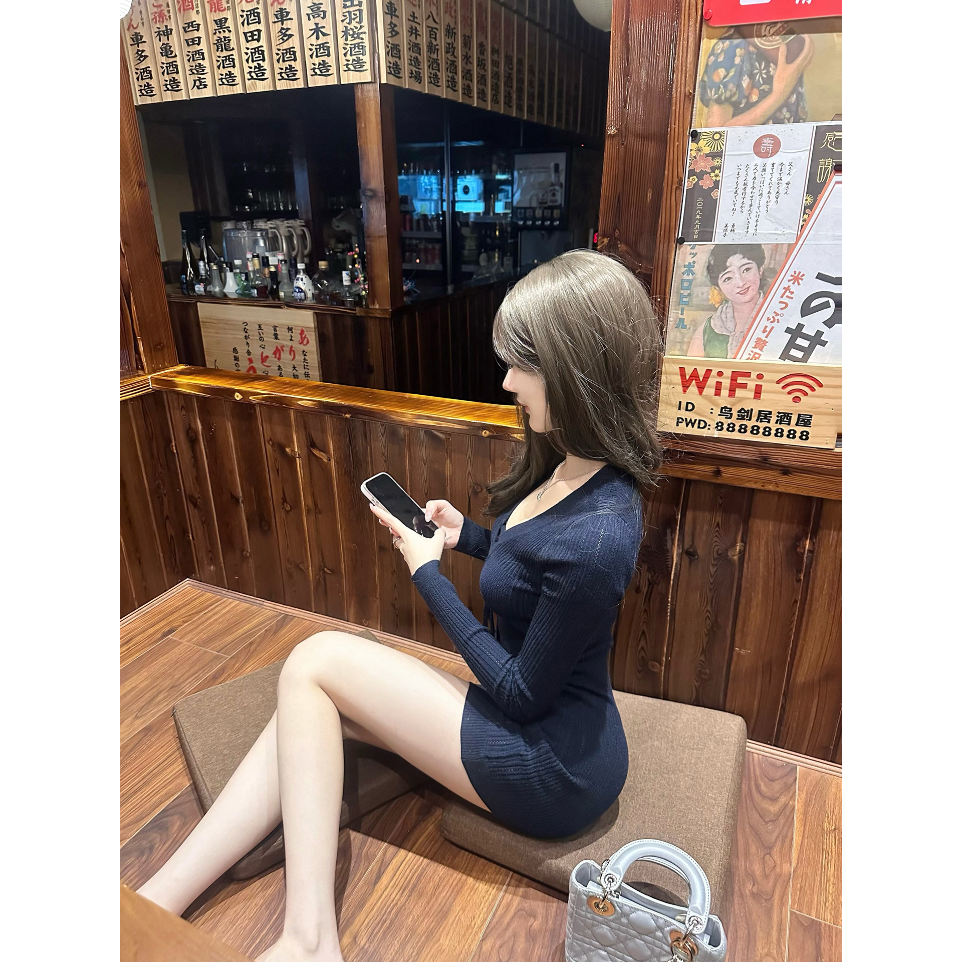 CCZEE 12/22 20:00pm新品 绑带v领针织连衣裙