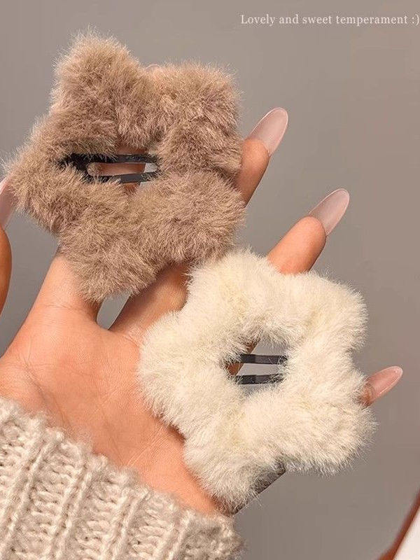 Plush Star Hair Clip with Secure BB Metal Fastener - Product image 5