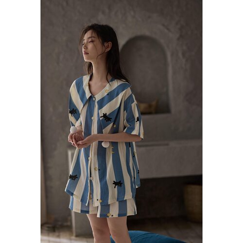 带胸垫款大翻领蓝条纹黑猫睡衣女夏季短袖短裤薄款舒适家居服套装