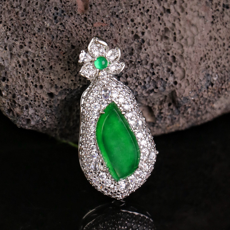 【颖有尽有】 豪镶天然A货翡翠冰种满绿随行无事牌JJMS51031001