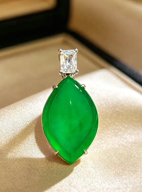 【颖有尽有】翠影马眼新款天然A货满绿翡翠马眼吊坠KBR60527001